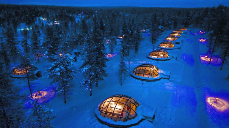 : Do not miss the incredible cheese fondue in the huge main igloo, which can accommodate up to 50 people