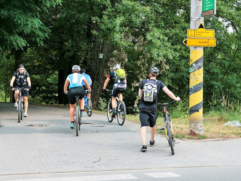 Cyclists 